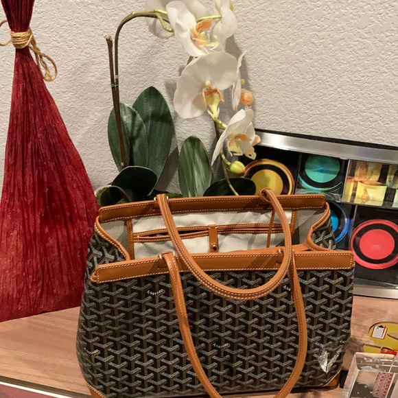 Meet your Posher, Jeraldyn - Picture 1 of 1